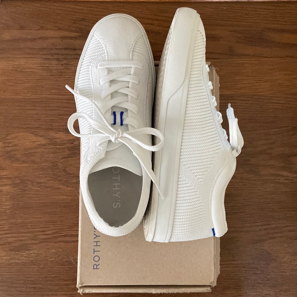 Rothy’s lace up sneakers, bright white, size 7